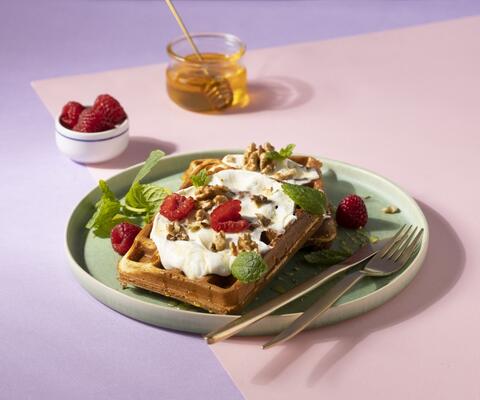 Omlet budyniowy z dżemem malinowym